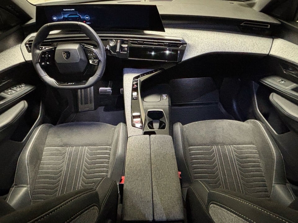 Peugeot e-5008 77 GT Pack 7prs 5d