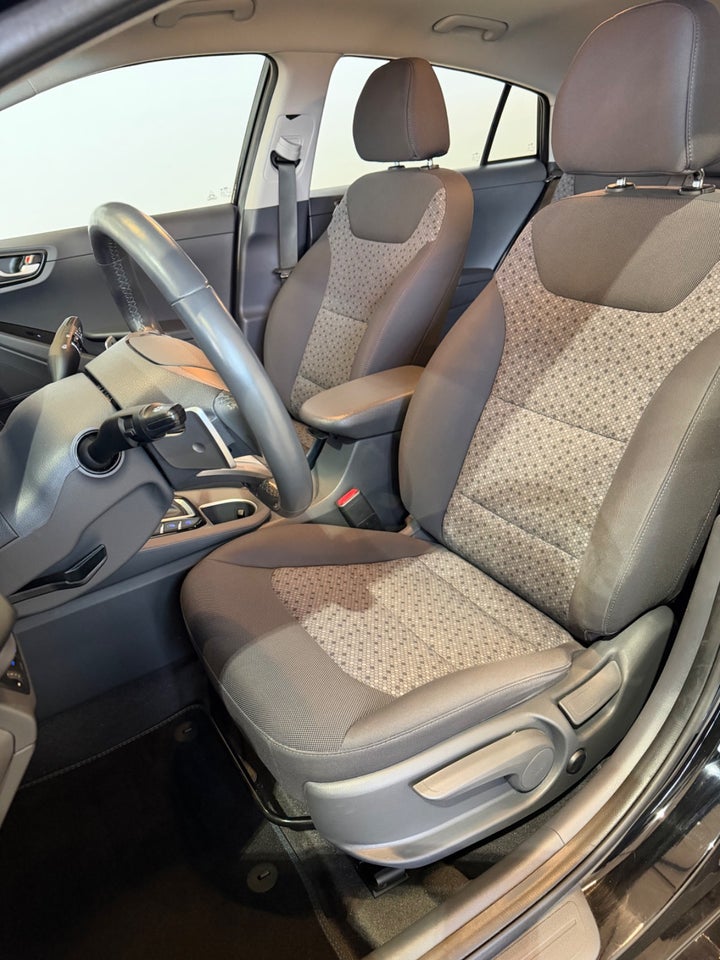 Hyundai Ioniq 1,6 PHEV Trend DCT 5d