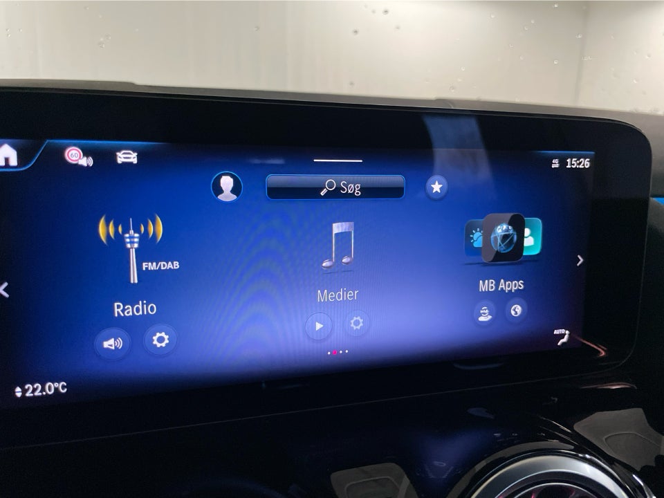 Mercedes EQA300 Progressive 4Matic 5d