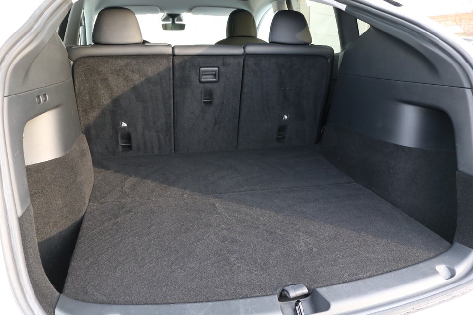 Tesla Model Y Long Range AWD 5d