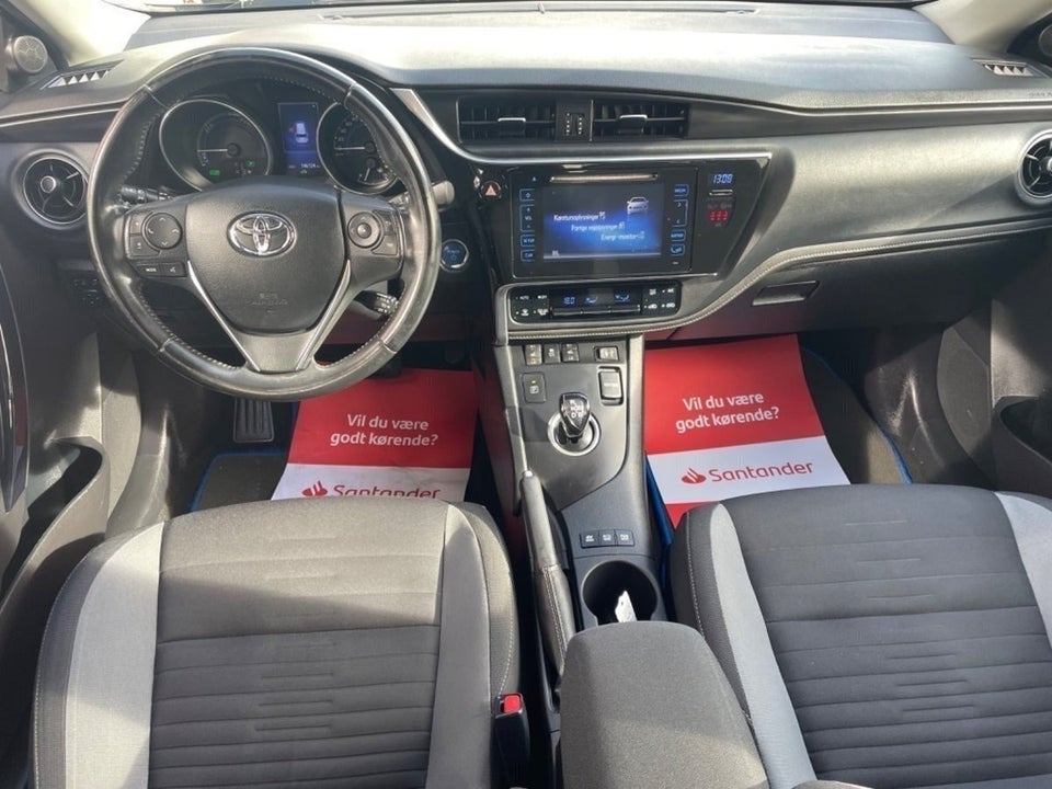 Toyota Auris 1,8 Hybrid H2 Comfort Touring Sports CVT 5d