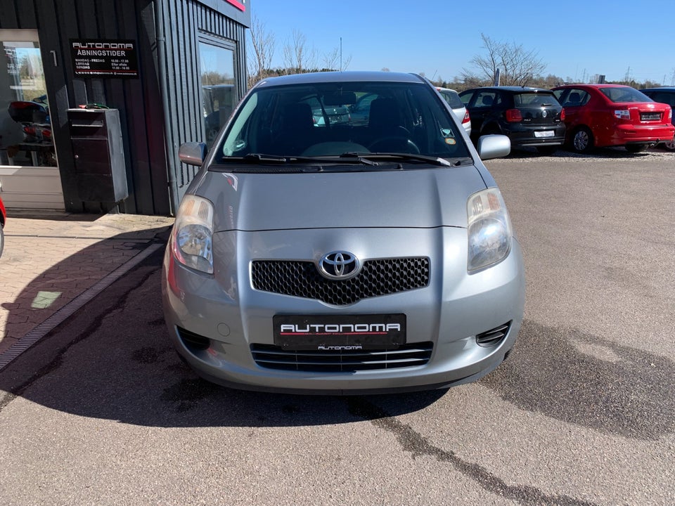 Toyota Yaris 1,3 Luna 5d