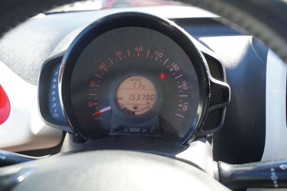 Toyota Aygo 1,0 VVT-i x-press 5d