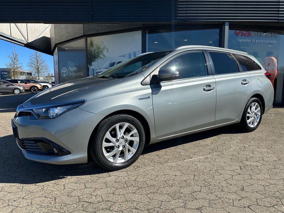 Toyota Auris 1,8 Hybrid H2 Comfort Touring Sports CVT 5d