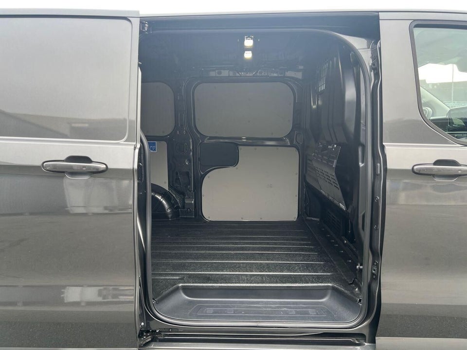 Ford Transit Custom 320L 2,0 EcoBlue Limited aut.