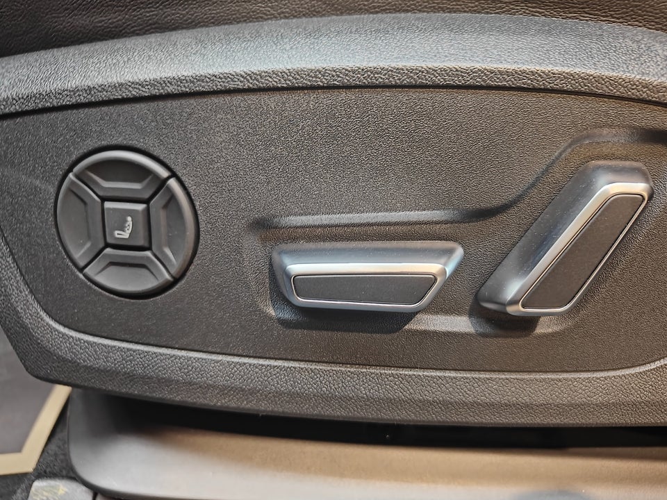 Audi Q6 e-tron S-line quattro 5d