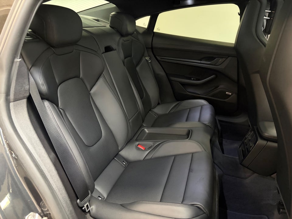 Porsche Taycan 4S Performance+ 4d