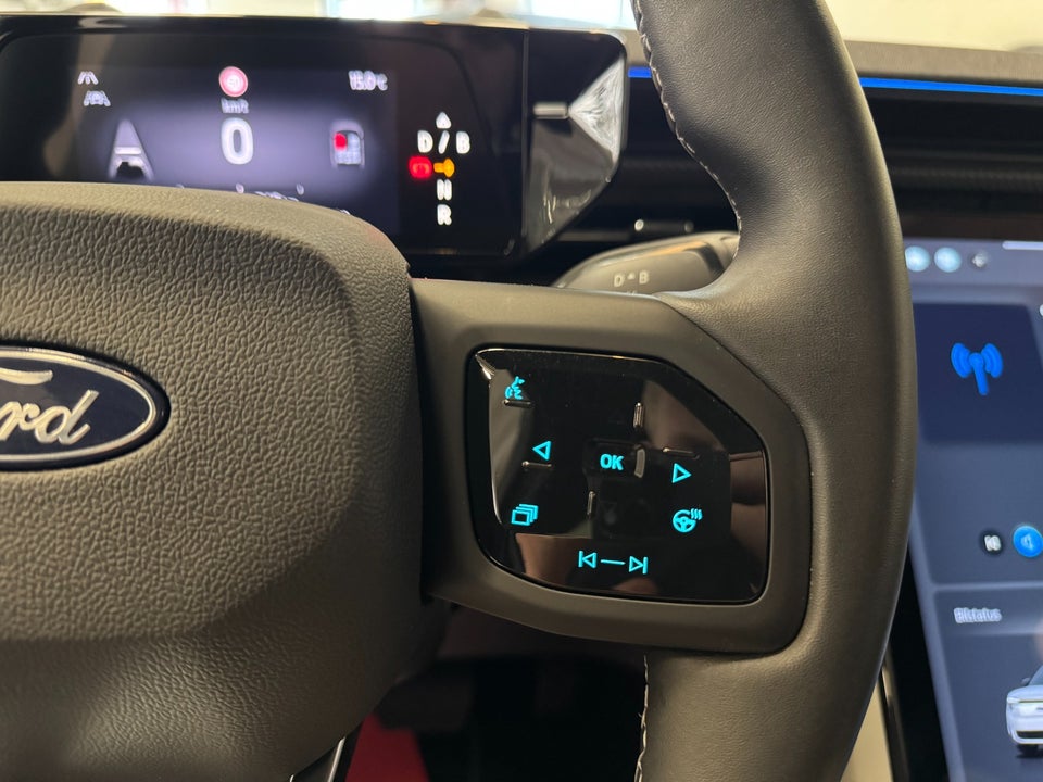 Ford Explorer 82 Premium Extended Range 5d