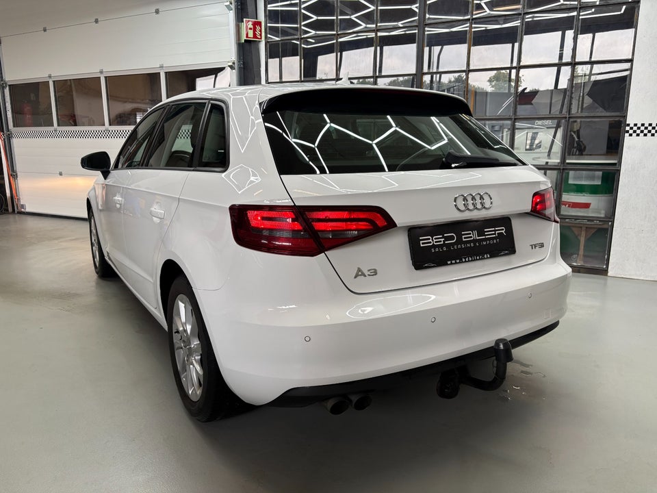 Audi A3 1,4 TFSi 125 Ambiente Sportback 5d