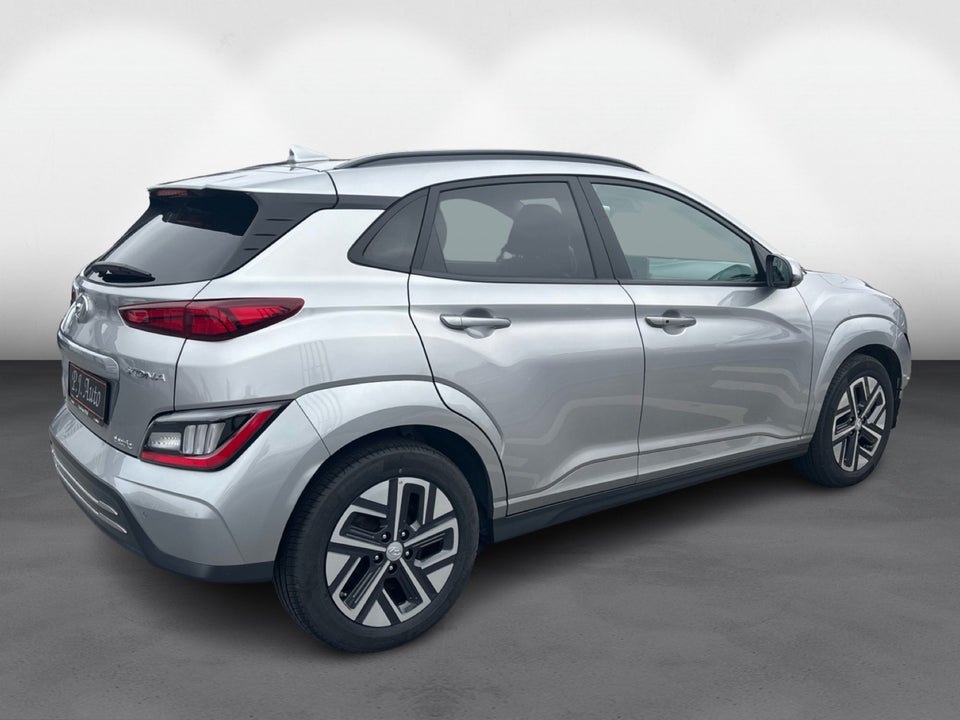 Hyundai Kona 64 EV Essential 5d