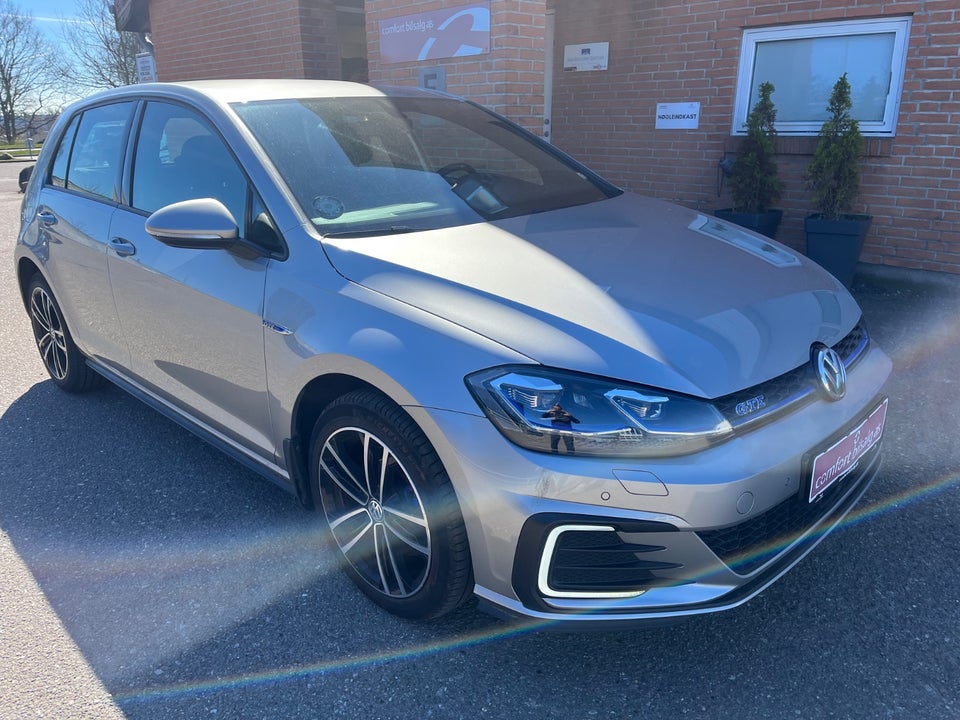 VW Golf VII 1,4 GTE DSG 5d