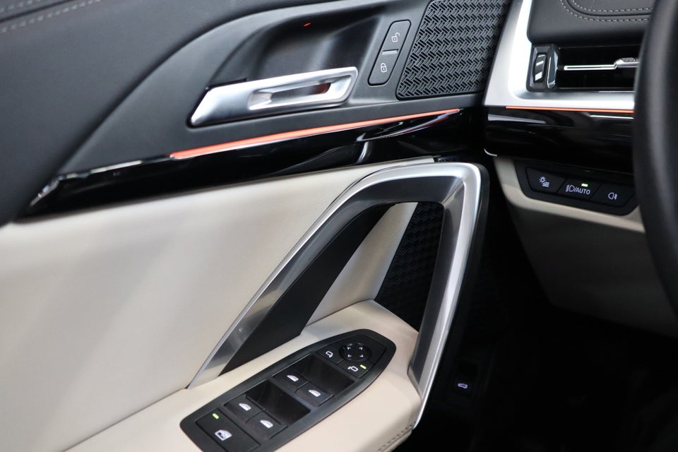 BMW iX1 xDrive30 X-Line 5d