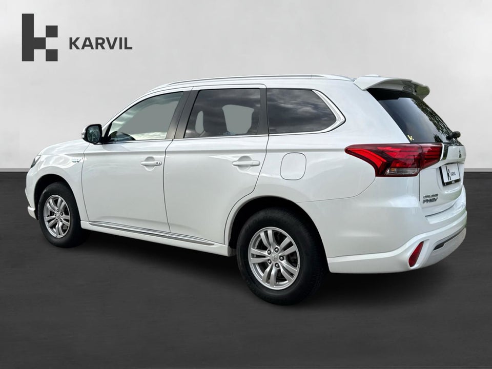 Mitsubishi Outlander 2,4 PHEV Inform+ CVT 4WD 5d