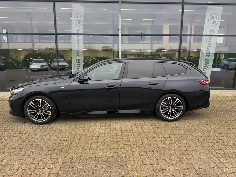 BMW i5 eDrive40 Touring M-Sport 5d