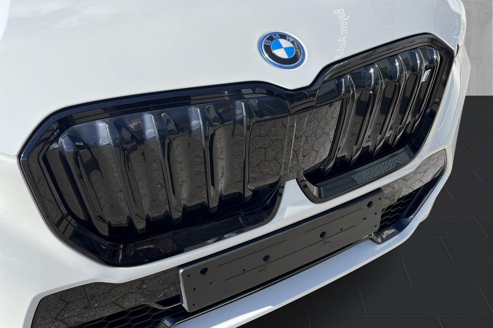 BMW iX1 xDrive30 M-Sport 5d