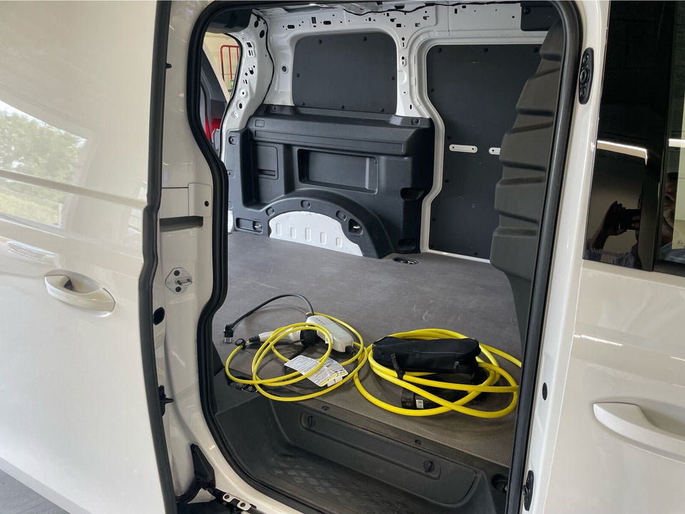 VW ID. Buzz 77 Cargo Comfort