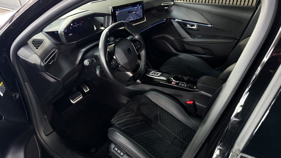Peugeot e-208 54 GT 5d
