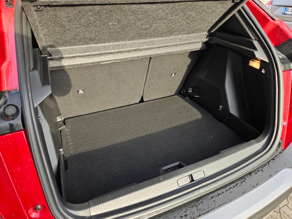 Peugeot 2008 1,2 PureTech 130 Allure EAT8 5d