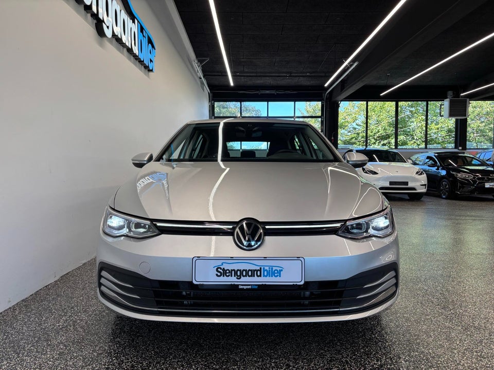 VW Golf VIII 1,4 eHybrid DSG 5d