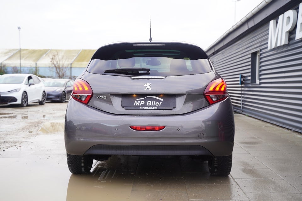 Peugeot 208 1,5 BlueHDi 100 Like Sky 5d