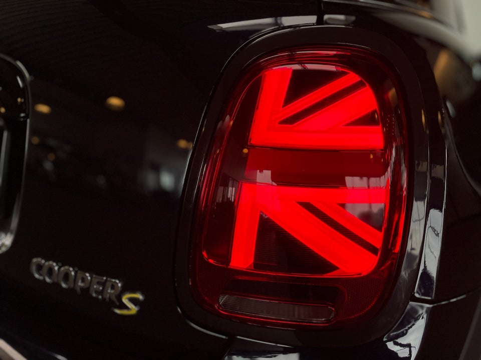 MINI Cooper SE Maximise 3d