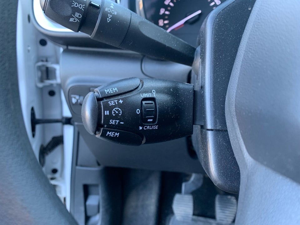 Citroën C3 1,2 PureTech 83 Shine 5d