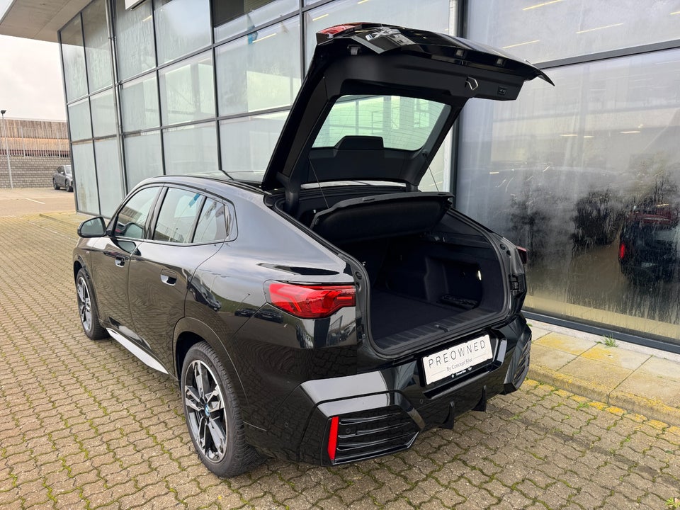 BMW iX2 eDrive20 M-Sport 5d