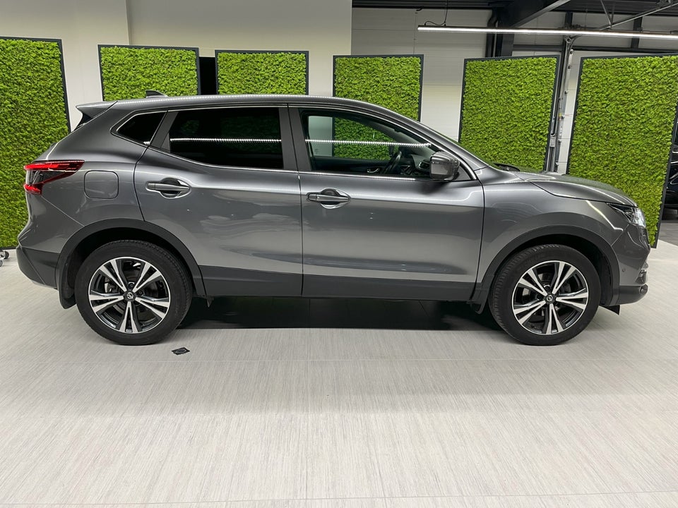 Nissan Qashqai 1,3 Dig-T 140 N-Connecta 5d