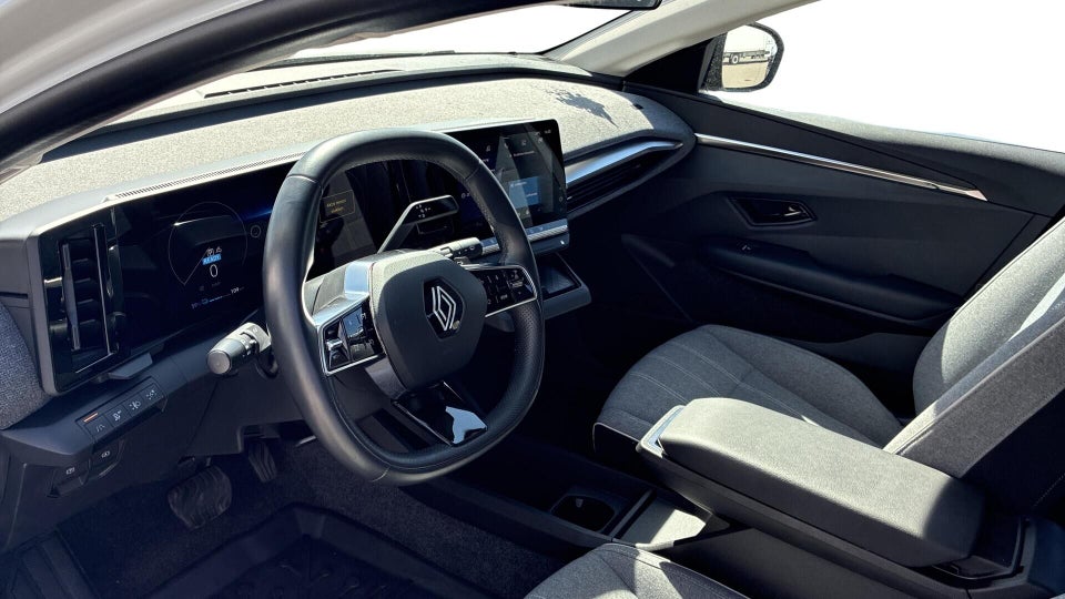 Renault Megane E-Tech 40 Equilibre 5d