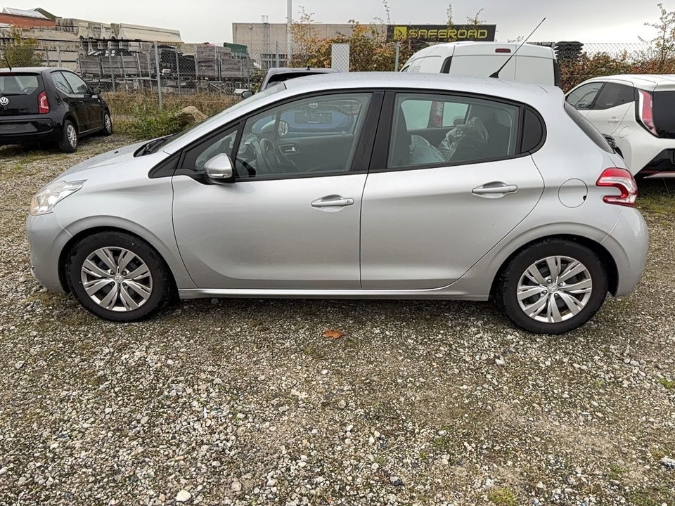 Peugeot 208 1,4 VTi Active 5d