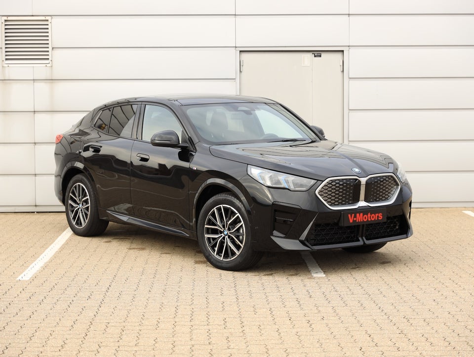 BMW iX2 eDrive20 M-Sport 5d