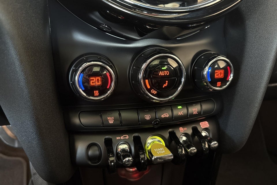 MINI Cooper SE Classic Trim 3d