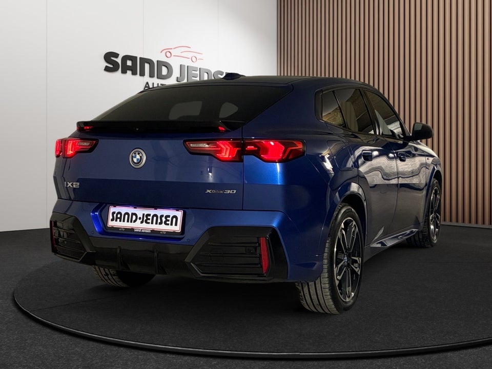 BMW iX2 xDrive30 M-Sport Premium 5d