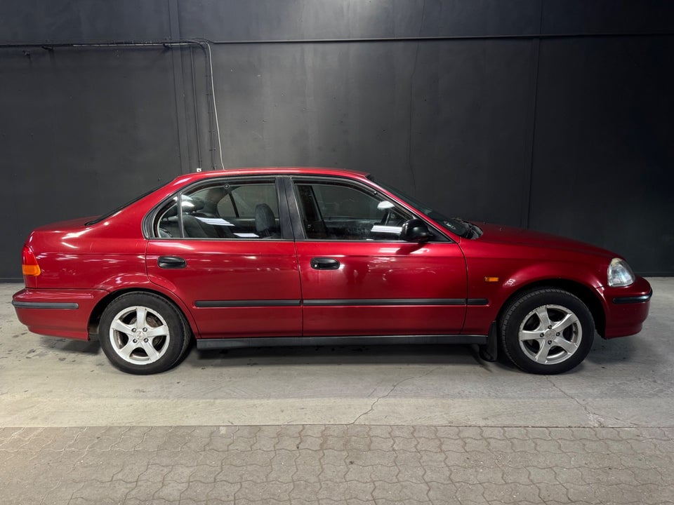 Honda Civic 1,4i S 4d