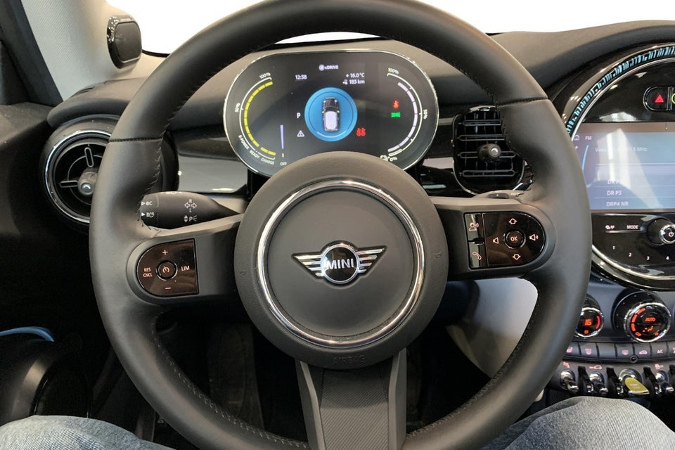 MINI Cooper SE Maximise 3d