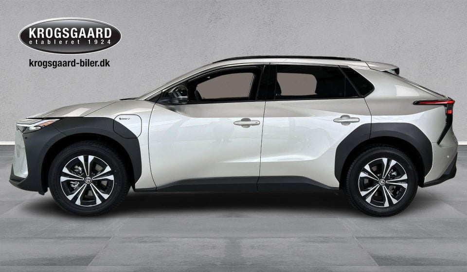 Toyota bZ4X Executive 5d