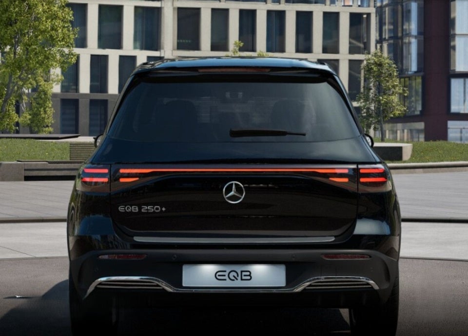Mercedes EQB250+ AMG Advance Plus 5d