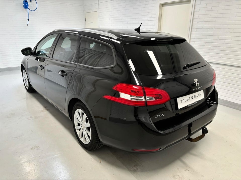 Peugeot 308 1,6 BlueHDi 120 Style Sky 5d