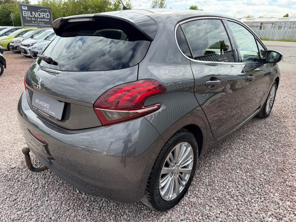 Peugeot 208 1,2 VTi 82 Allure 5d