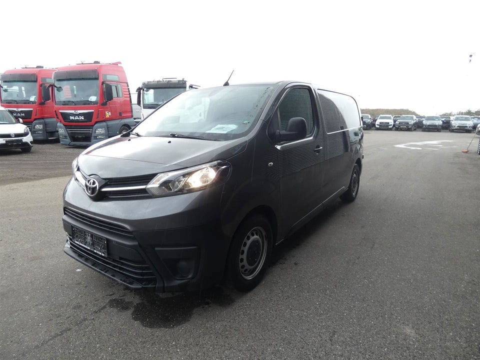 Toyota ProAce 2,0 D 120 Medium Comfort 5d