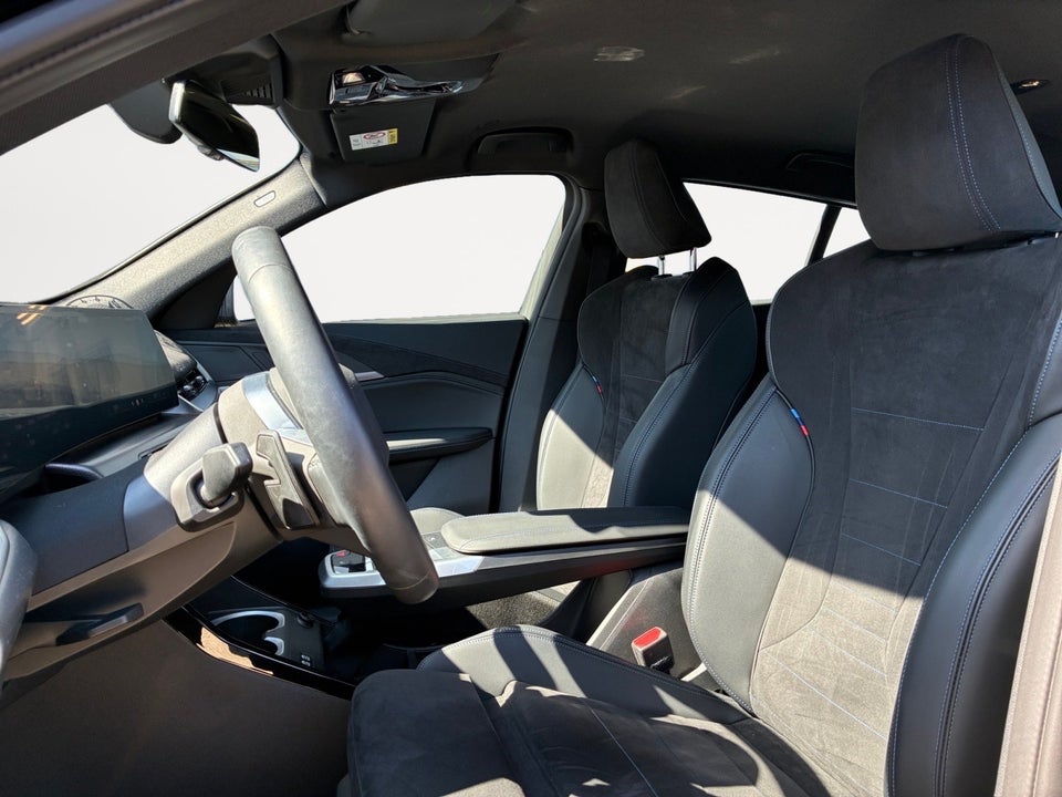BMW iX2 eDrive20 M-Sport Premium 5d