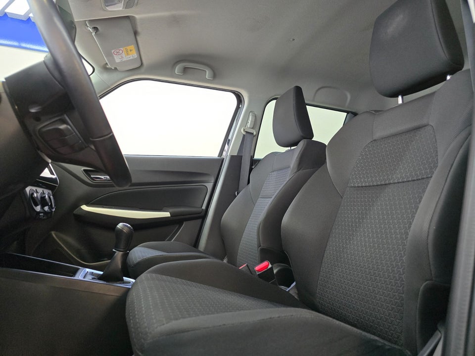 Suzuki Swift 1,2 mHybrid Action Star 5d