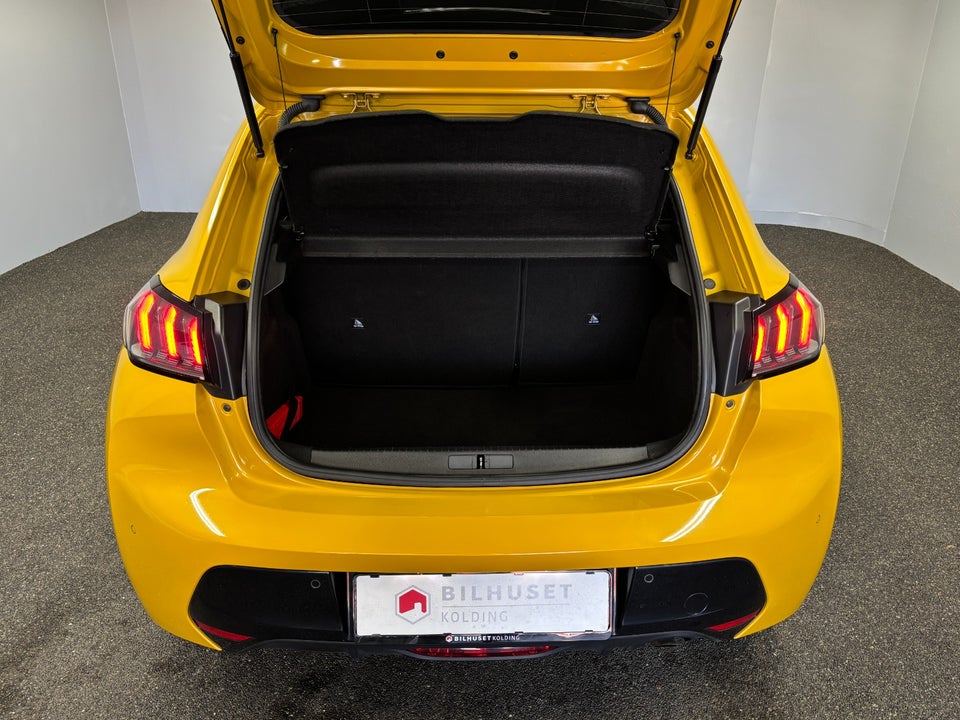 Peugeot 208 1,2 PureTech 100 Allure Sky 5d