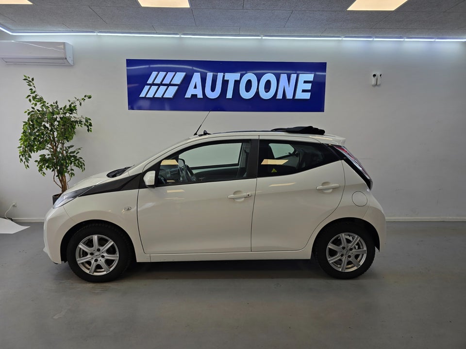 Toyota Aygo 1,0 VVT-i x-sky 5d