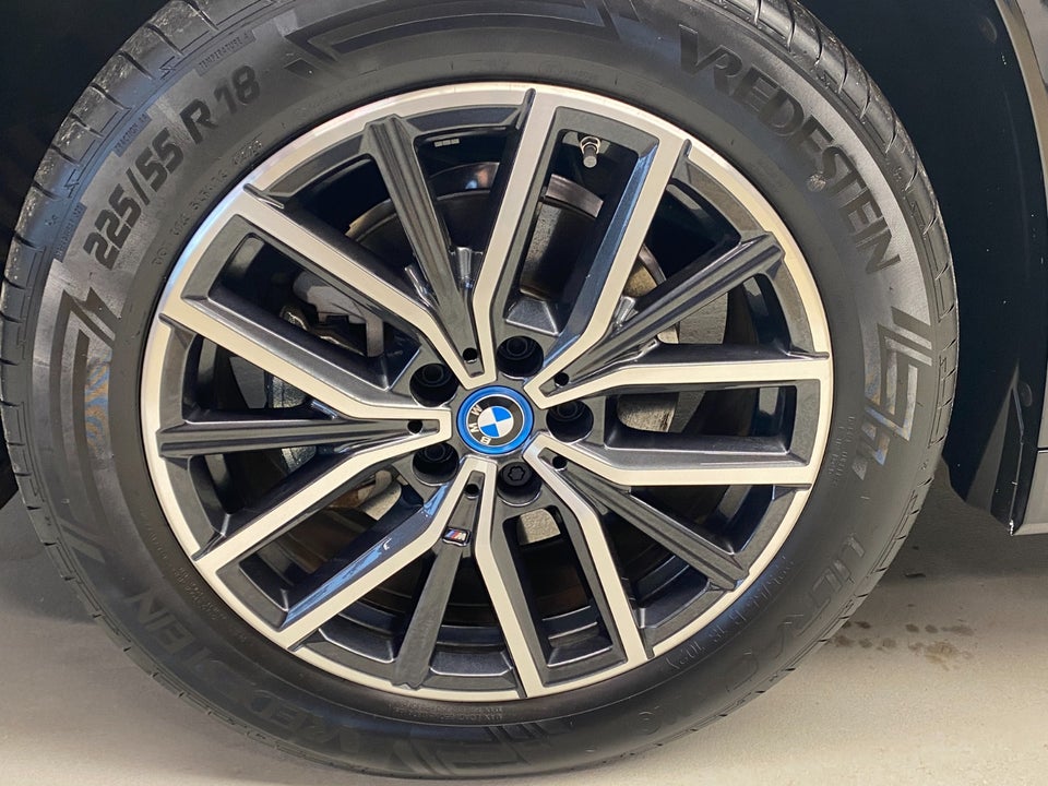 BMW iX1 eDrive20 M-Sport 5d