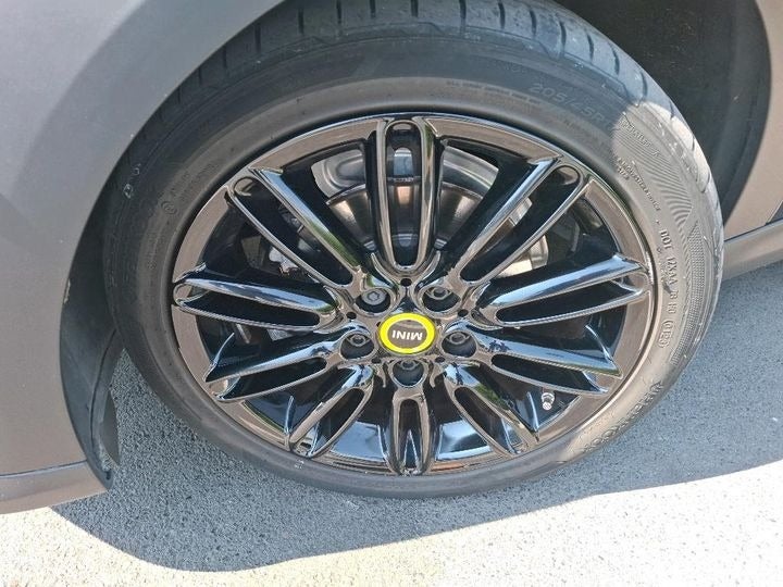 MINI Cooper SE Classic Trim 3d