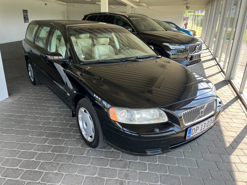 Volvo V70 2,4 140 5d
