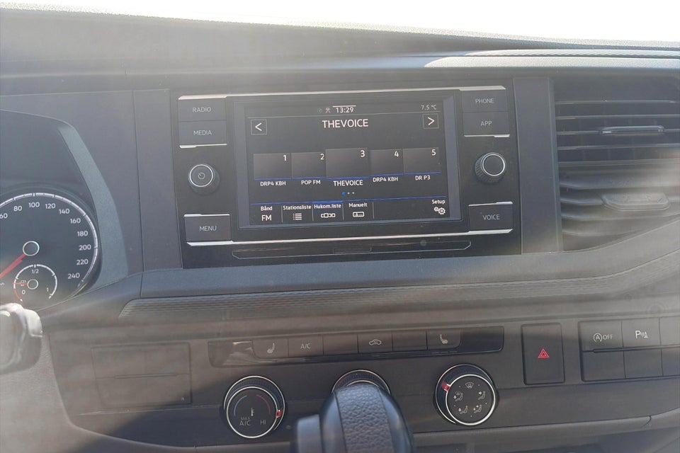 VW Transporter 2,0 TDi 150 Kassevogn DSG lang