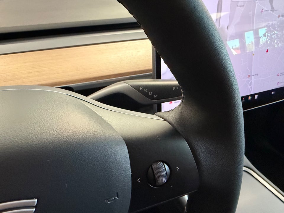 Tesla Model Y Long Range AWD 5d