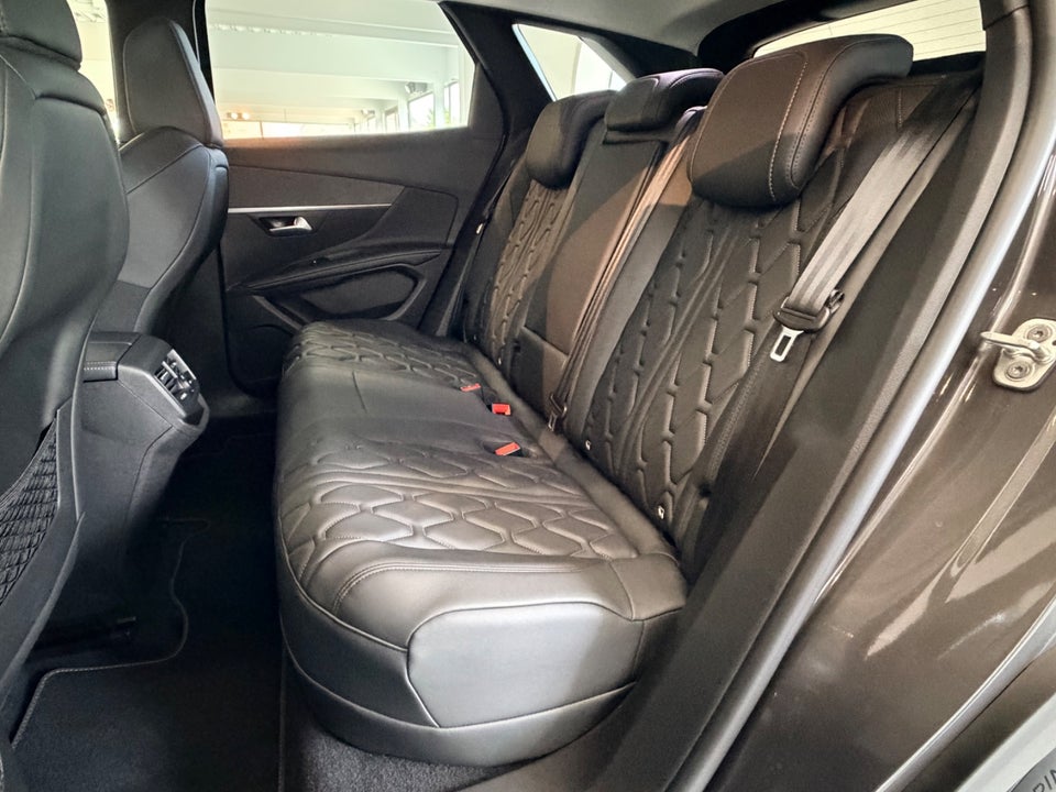 Peugeot 3008 1,6 Hybrid Allure Pack EAT8 5d
